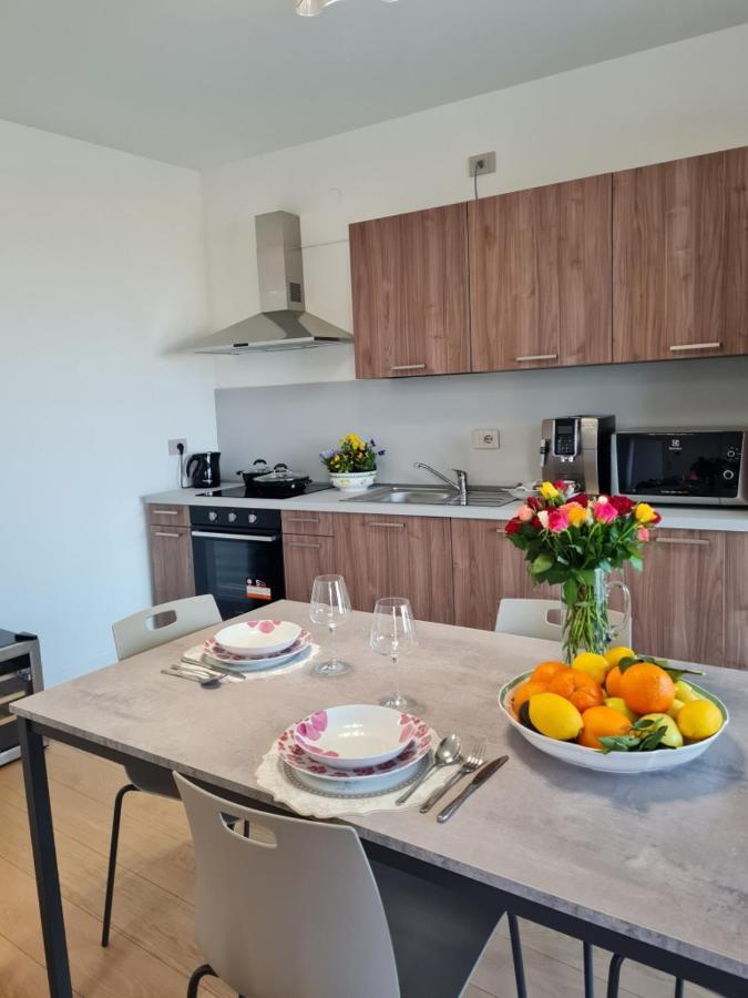 Sole Di Diana Luxury Apartments เปสเคียรา เดล การ์ดา ภายนอก รูปภาพ